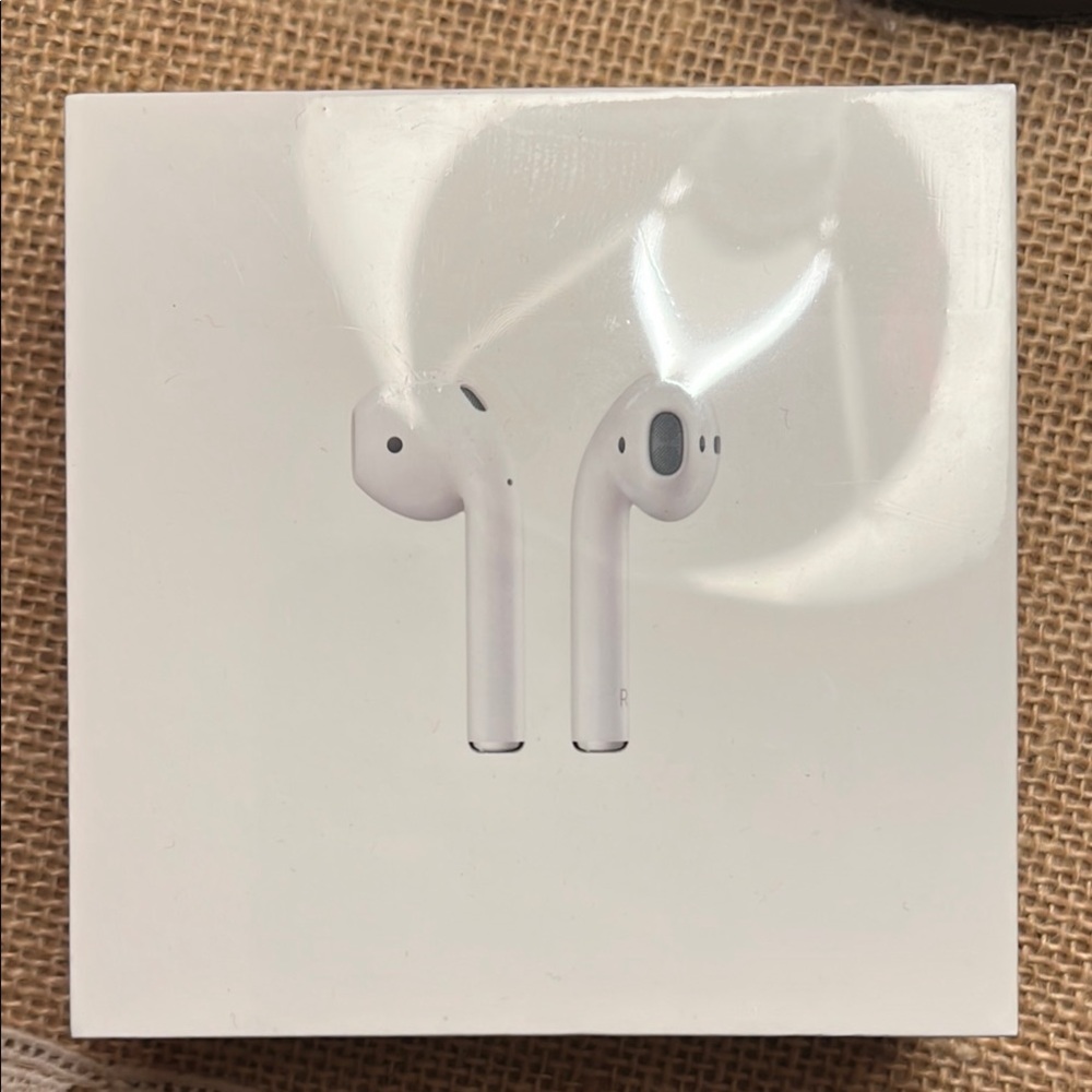 NWT!! Apple AirPods Wireless Earbuds - 2nd Generation